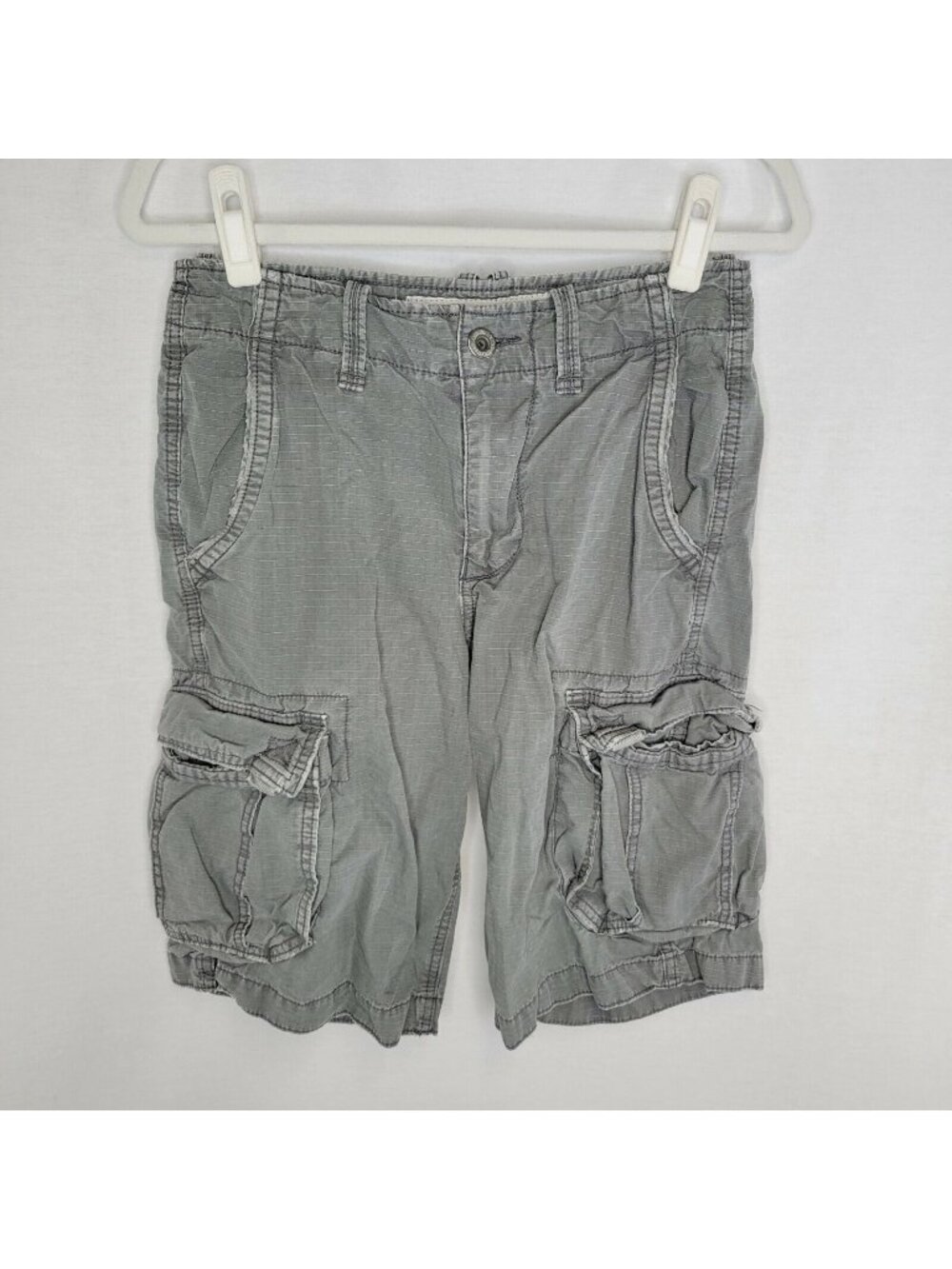 American Eagle Men's Size 28 Cargo Shorts Longer Length Gray 12" Inseam